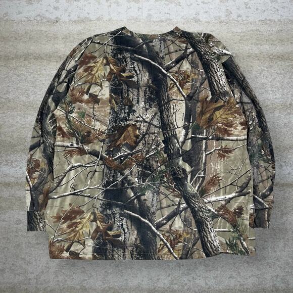 Vintage Realtree Hunting Camo Shirt Cotton Long Sleeve Pocket Tee Woodland 90s - Picture 2 of 3